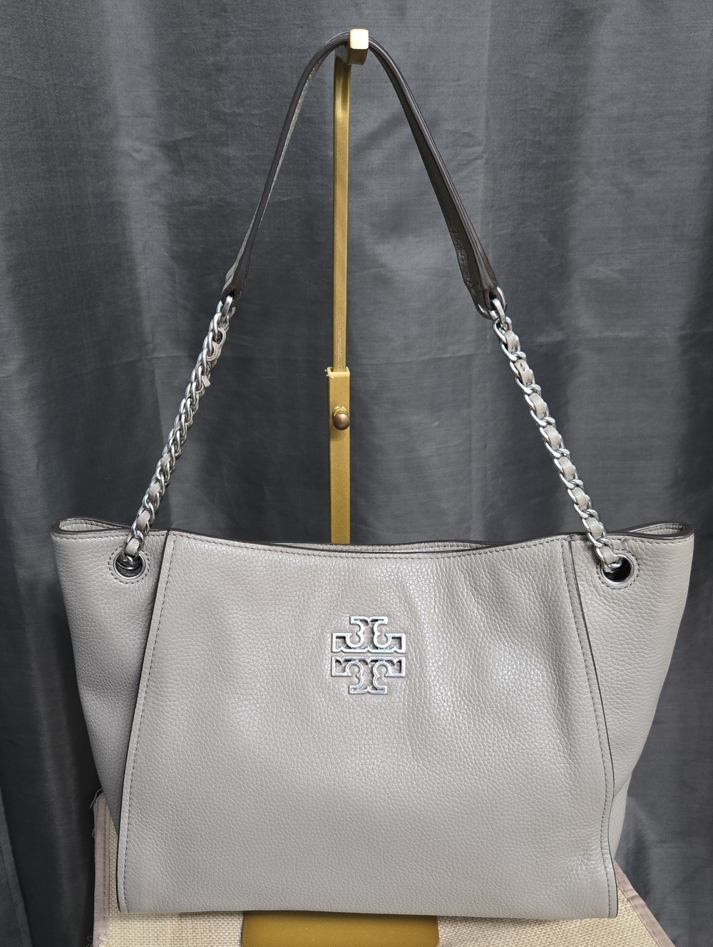 Like-new TB Britten Pebbled Leather Shoulder Tote in French Gray $475 Retail